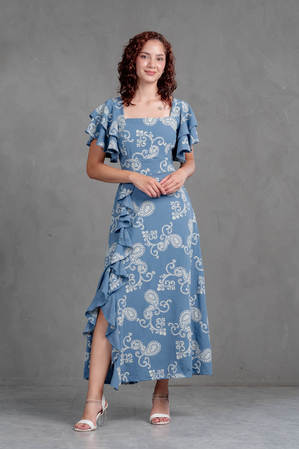 Maxivestido Agatha Paisley con vuelos