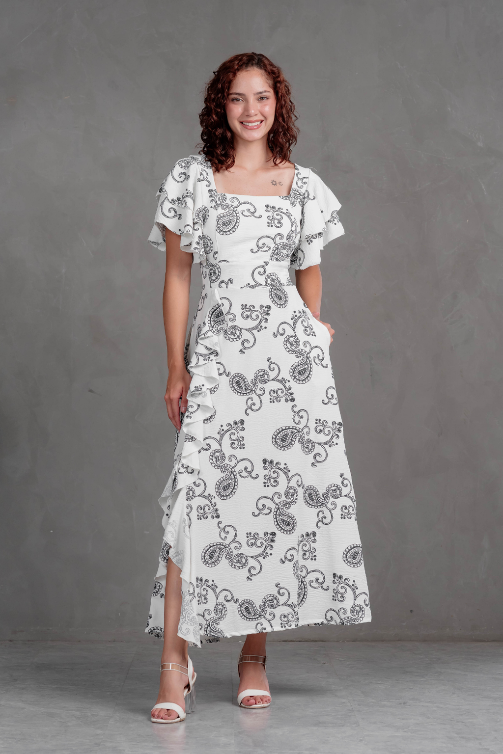 Maxivestido Agatha Paisley con vuelos