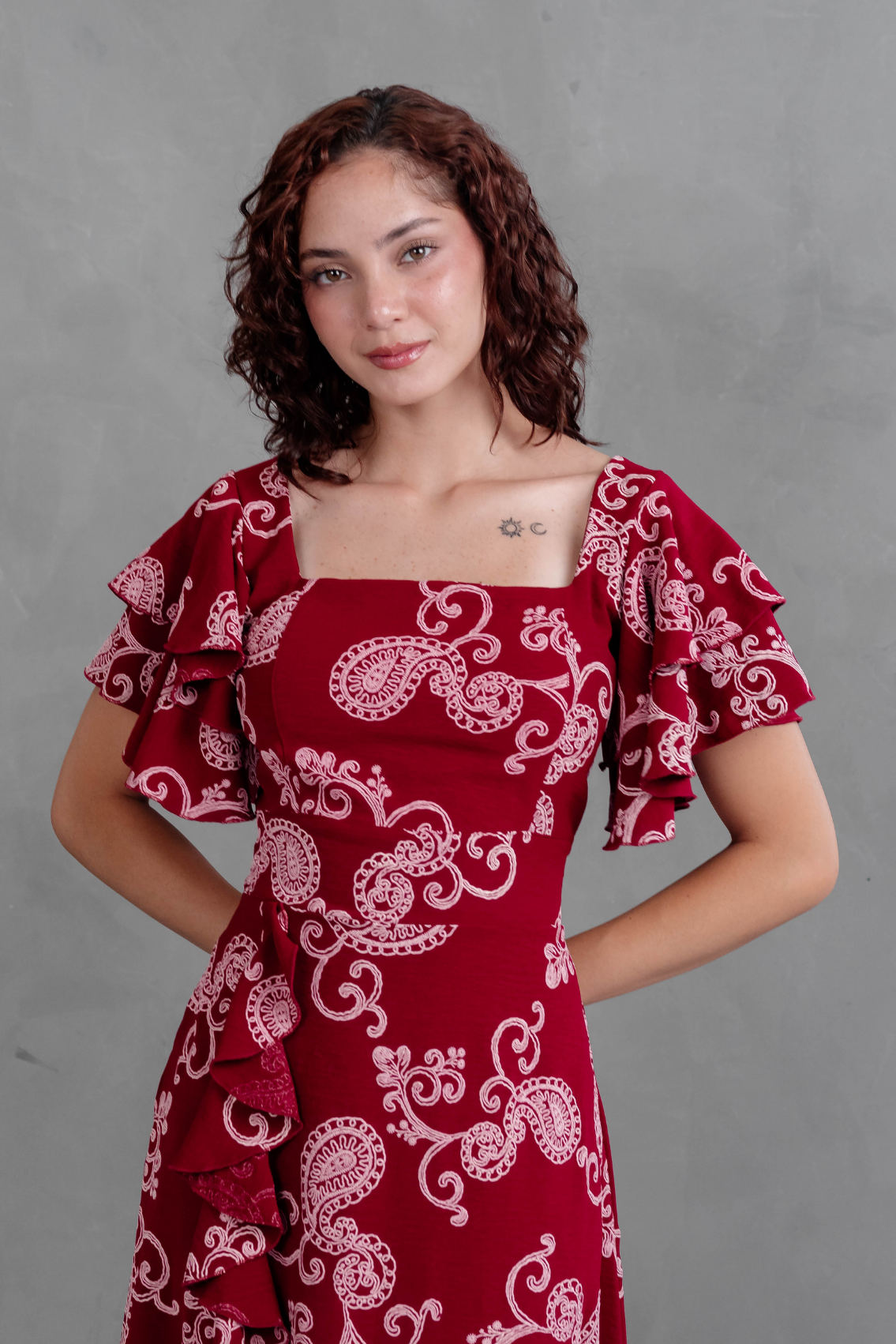 Maxivestido Agatha paisley con vuelos