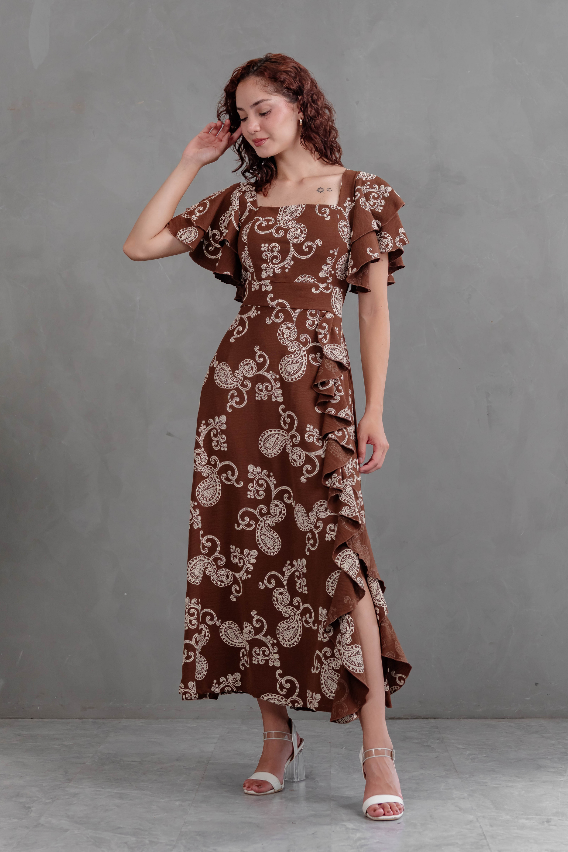 Maxivestido Agatha paisley con vuelos