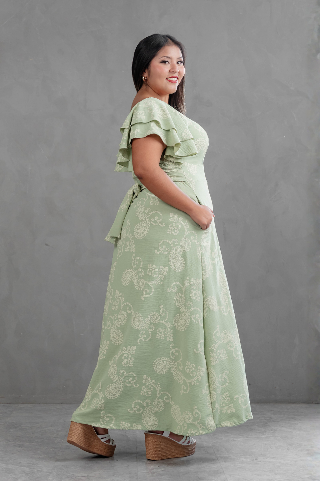 Maxivestido Agatha Paisley con vuelos