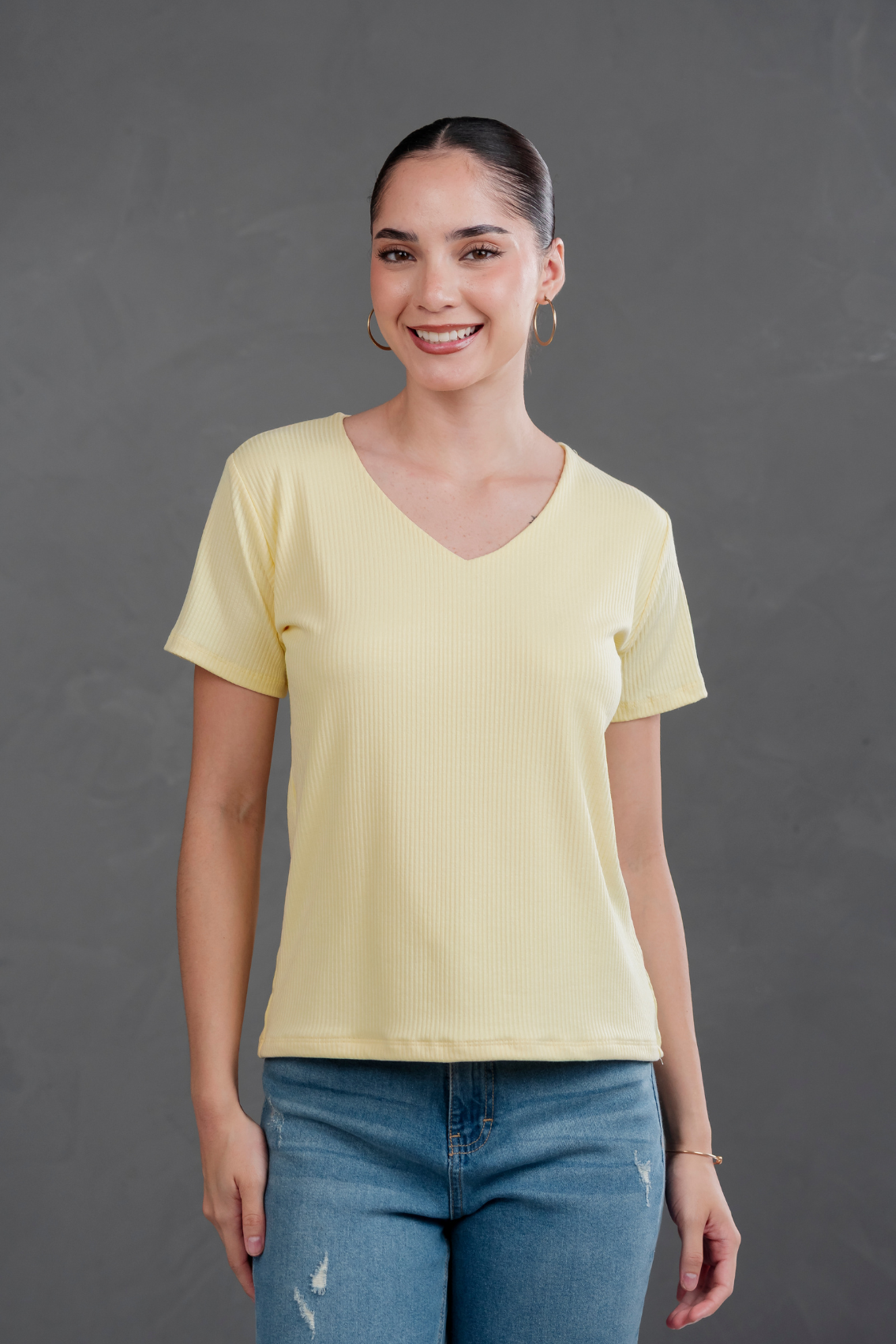 Polo básico manga corta cuello v