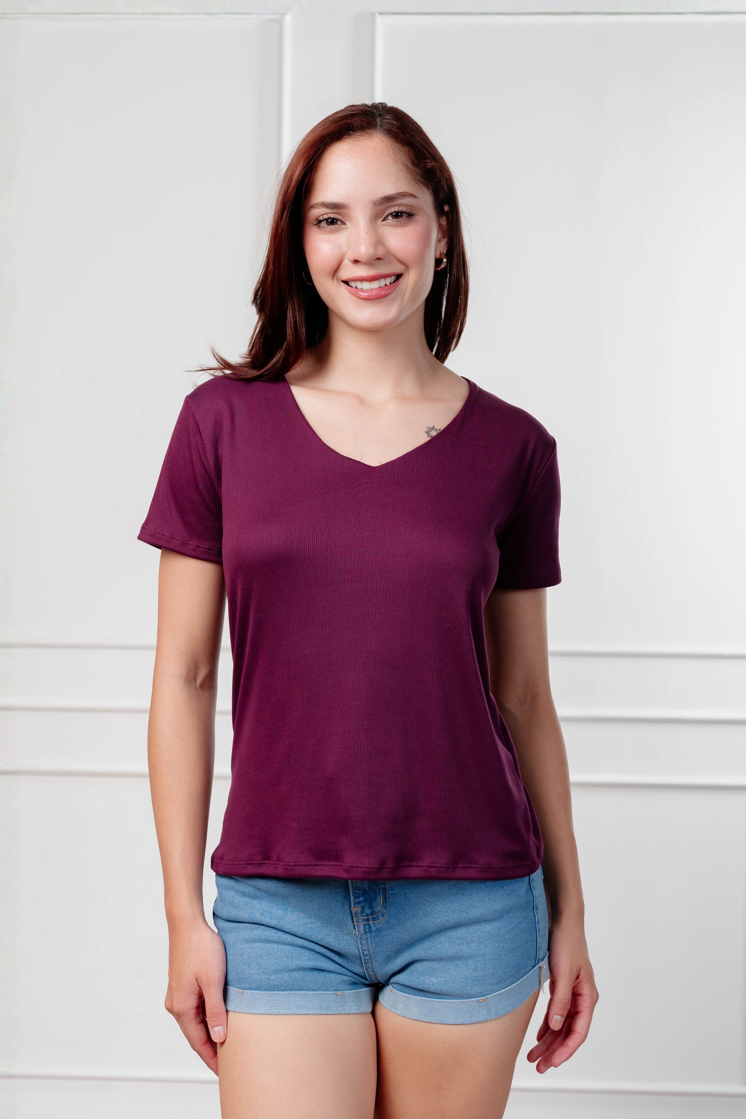 Polo básico cuello V