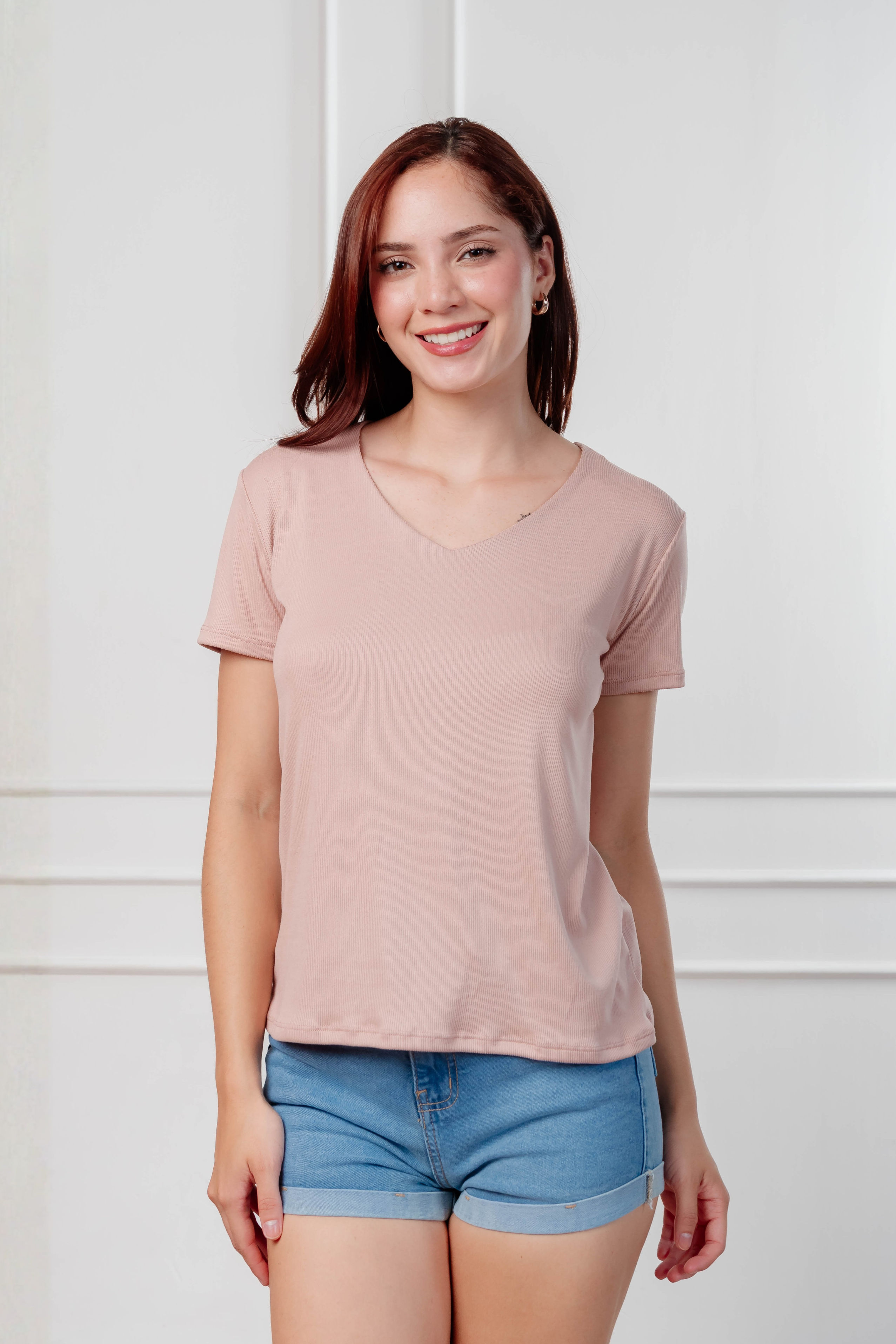 Polo básico cuello V