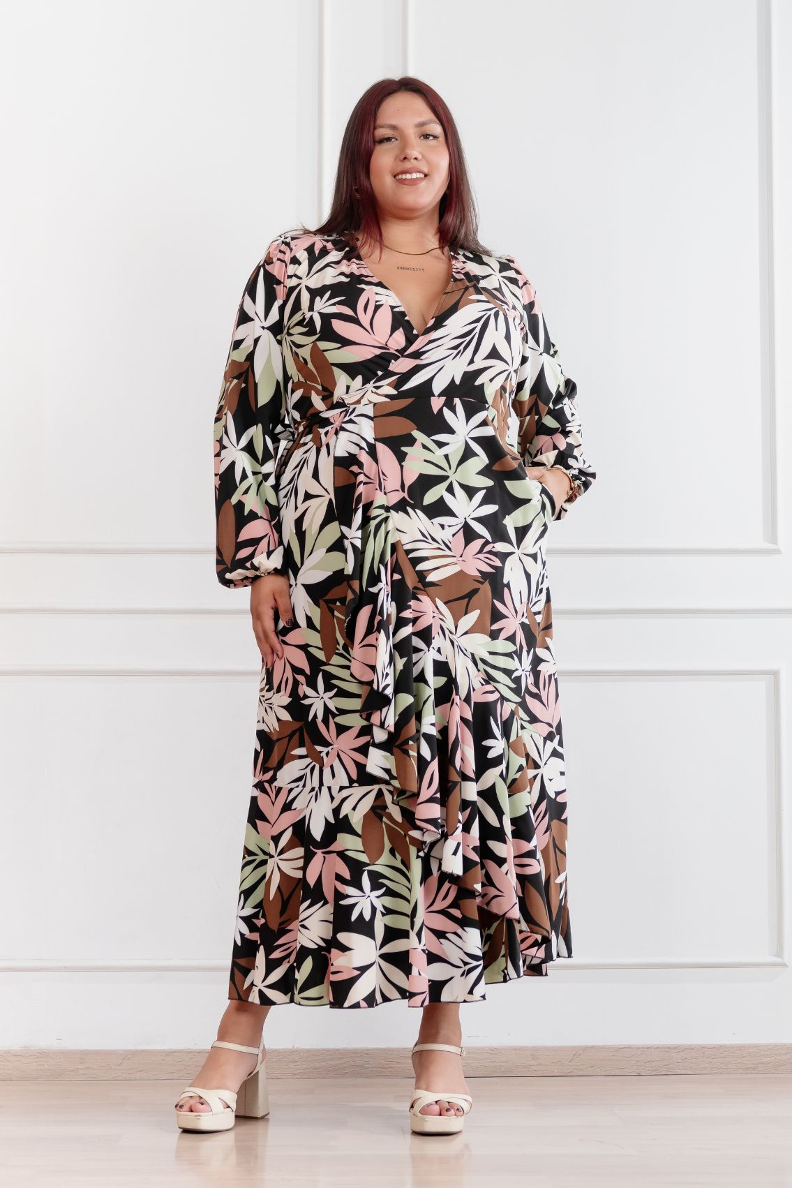 Maxivestido envolvente Valentina hojas