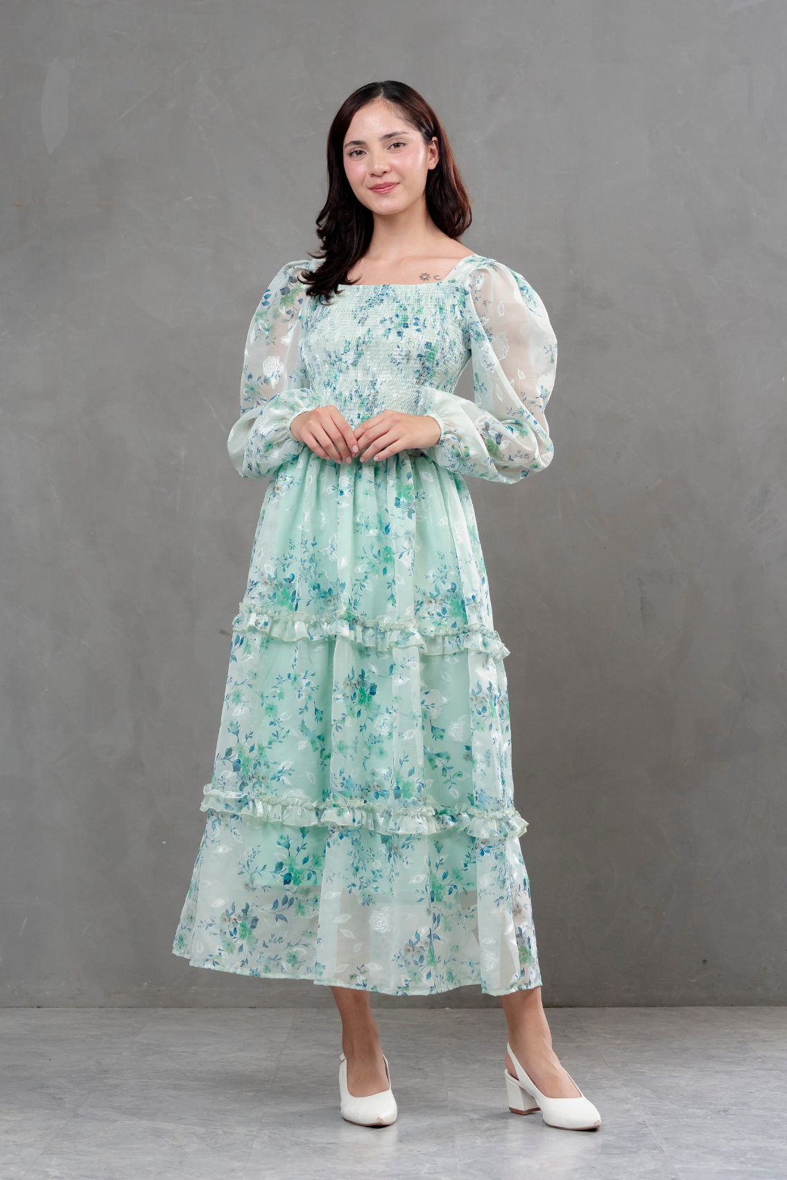 Vestido de gasa manga larga verde