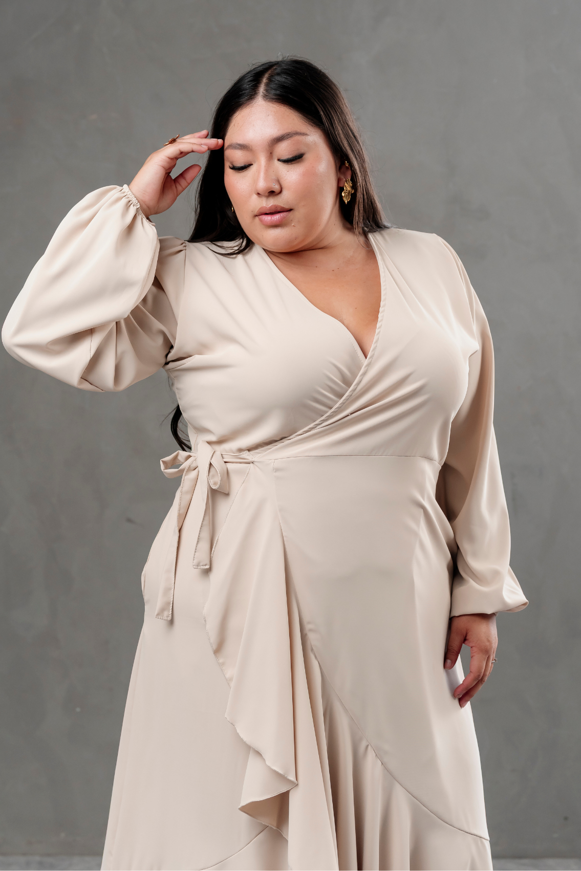 Vestido Envolvente manga larga beige
