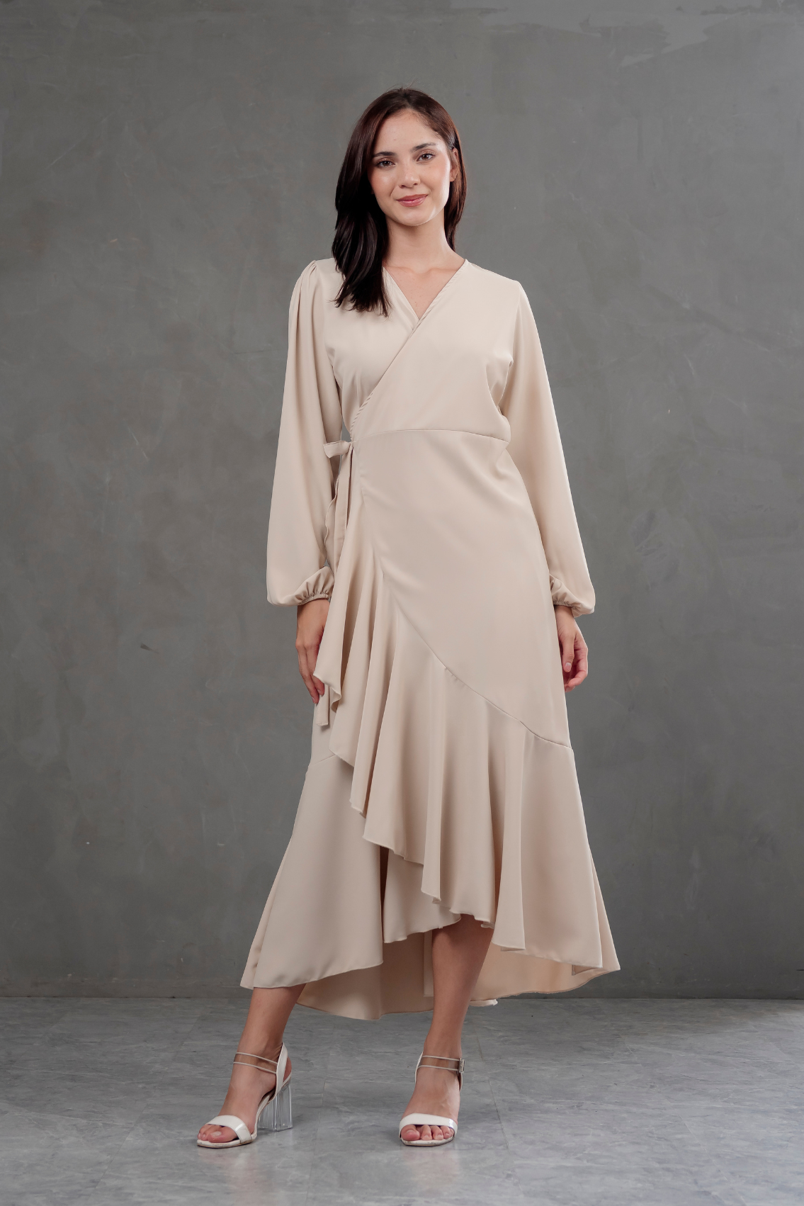 Vestido Envolvente manga larga beige