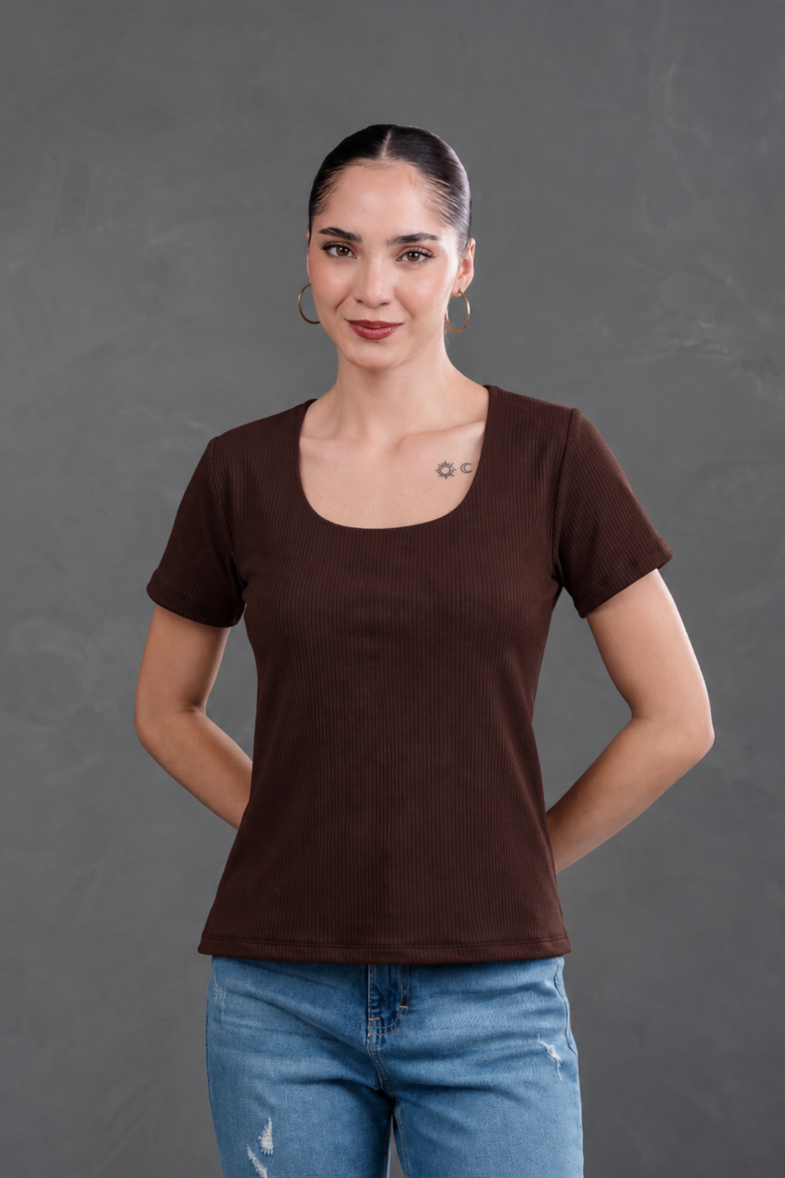 Polo básico manga corta cuello redondo